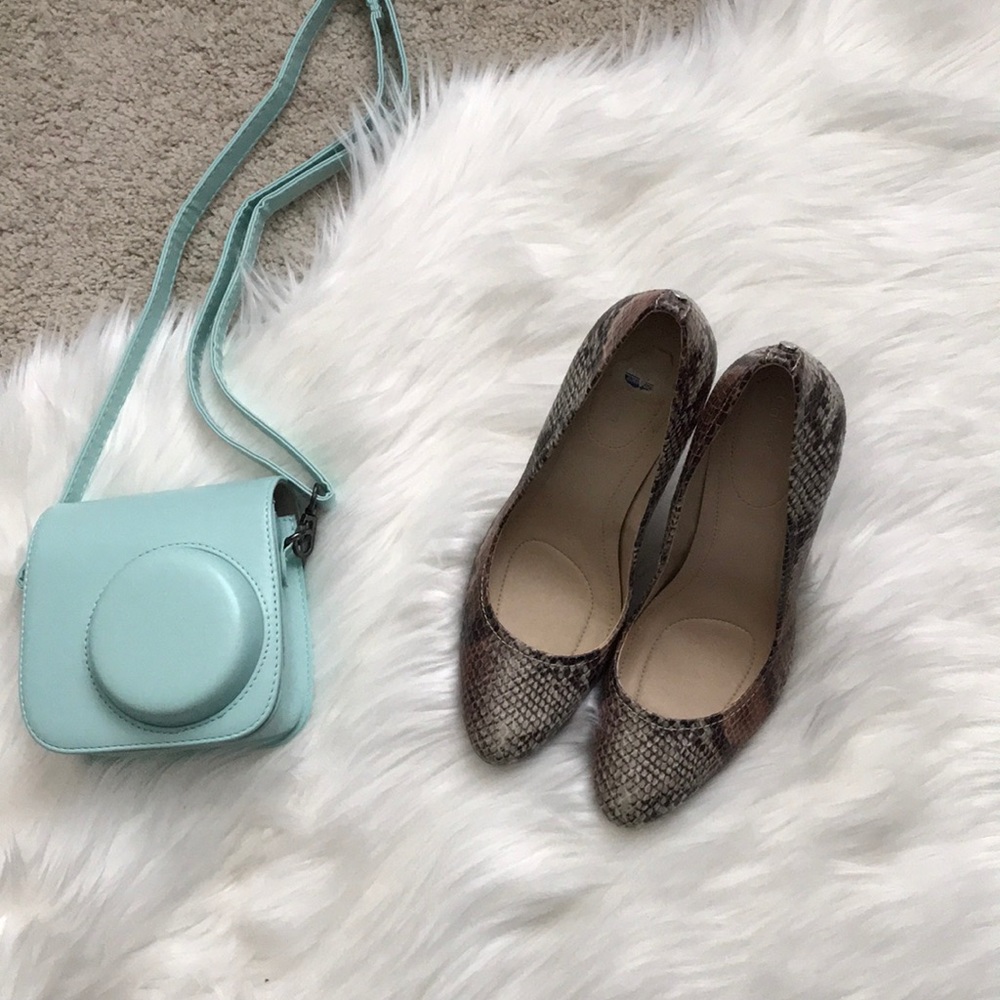 NWOT Calvin Klein snake-print heels